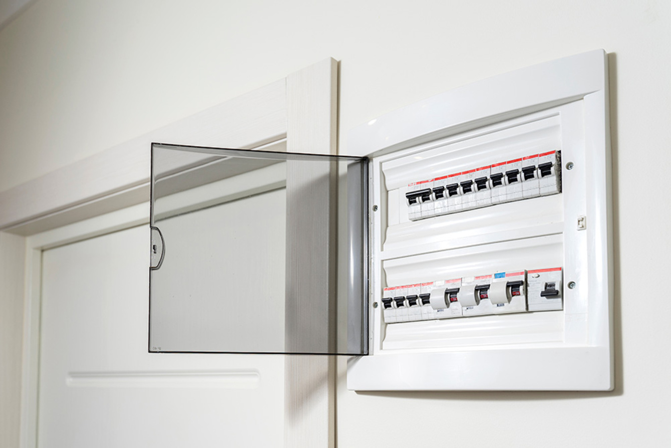 Über­spannungs­schutz bei DSM Elektrotechnik GmbH in Meiningen